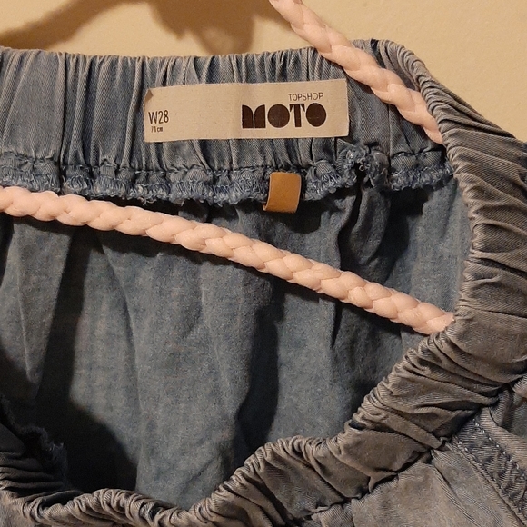 Skirt - Picture 2 of 2